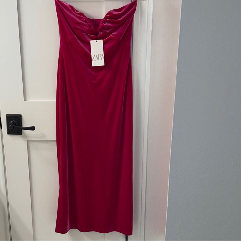 Zara Strapless Fuchsia Velvet Dress